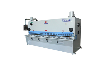 QC11K-數(shù)控閘式剪板機(jī)